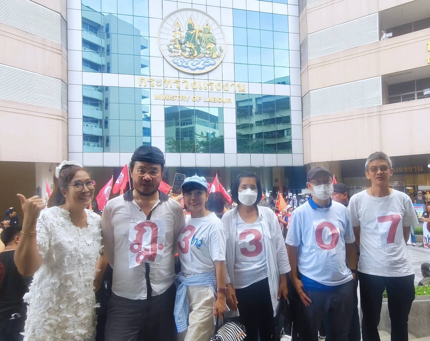 Khor Khuen group photo at Ministry of Labour shrine wearing Supreme Court 3307 t-shirts