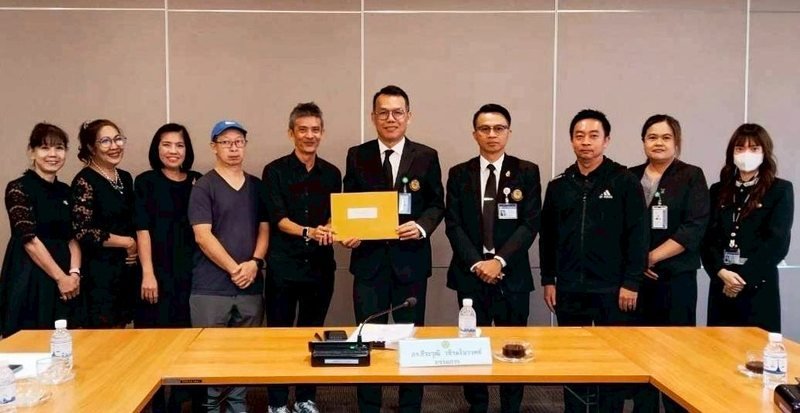 ตัวแทนกลุ่มผู้ประกันตน ม.39 ยื่นหนังสือต่อ ดร.ธีระวุฒิ วชิรมโนวาทย์ สภาทนายความ 25 มิถุนายน 2569